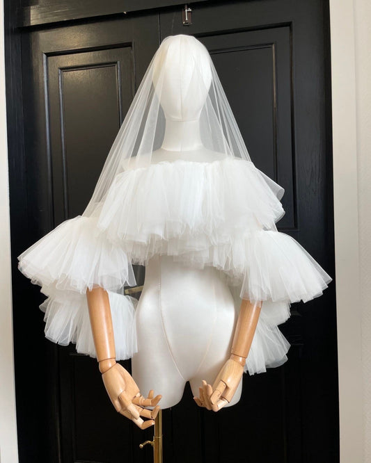 Two-Tier Ruffled Wedding Veil – Soft Tulle Veil with Dramatic Edge Ruffles
