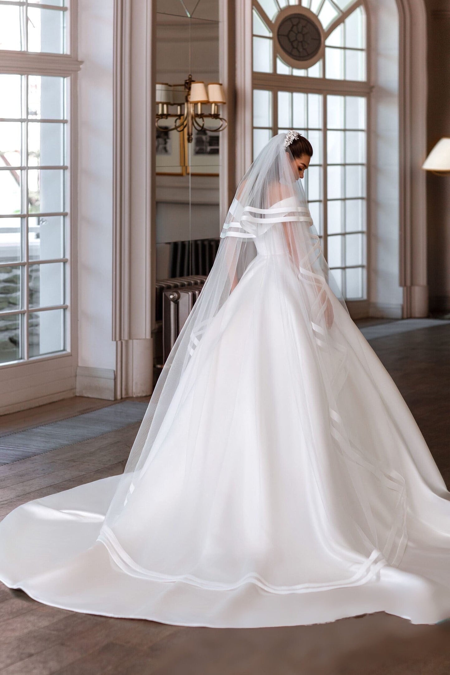 Two-Tier Veil with Dual Satin Ribbon Trim – Soft Tulle Bridal Veil with Blusher