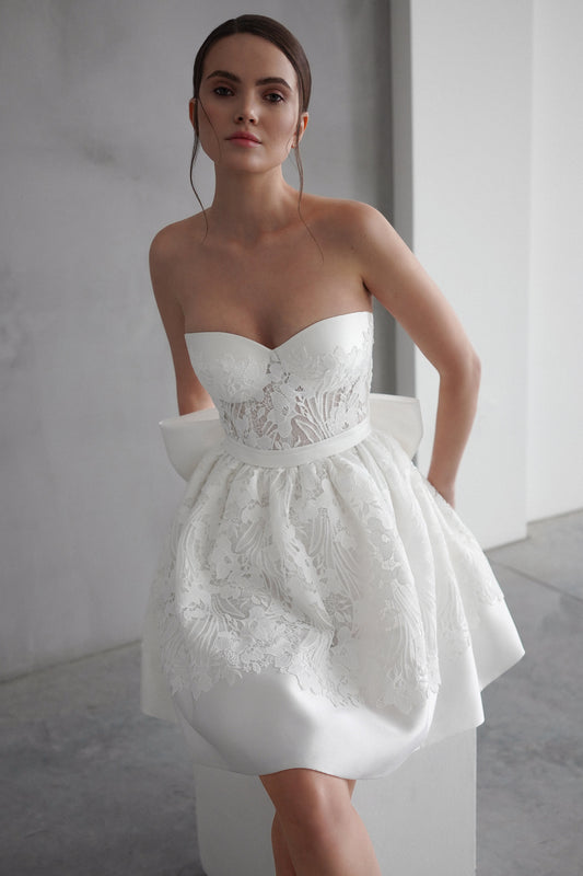 AVADA – Short Strapless Wedding Dress with Lace Embroidery and Statement Bow