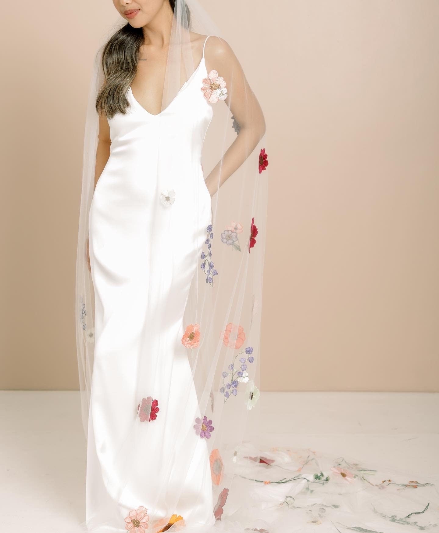 Wildflower veil | veil | Bridal veil with flowers | Unique wedding veil | Botanical floral veil, Flower wedding veil | 3d flower veil