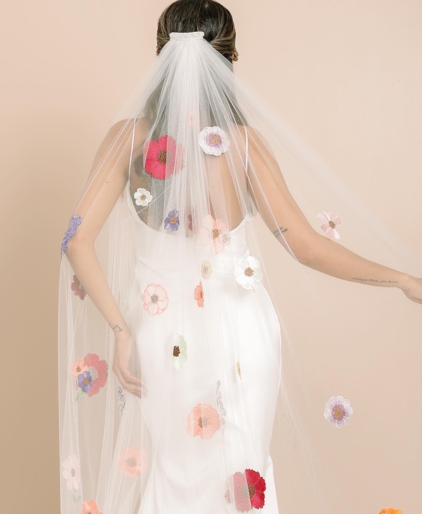 Wildflower veil | veil | Bridal veil with flowers | Unique wedding veil | Botanical floral veil, Flower wedding veil | 3d flower veil