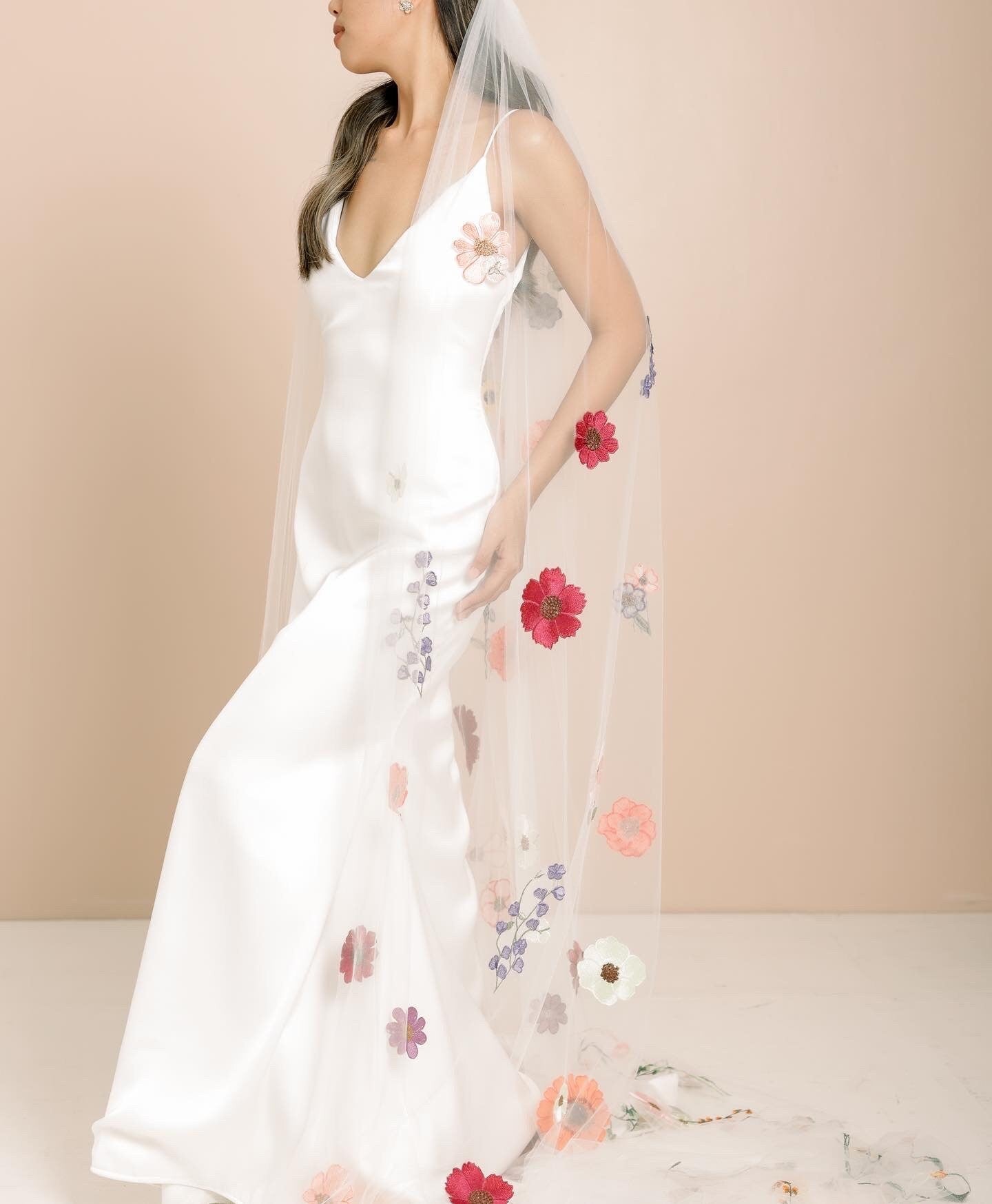 Wildflower veil | veil | Bridal veil with flowers | Unique wedding veil | Botanical floral veil, Flower wedding veil | 3d flower veil