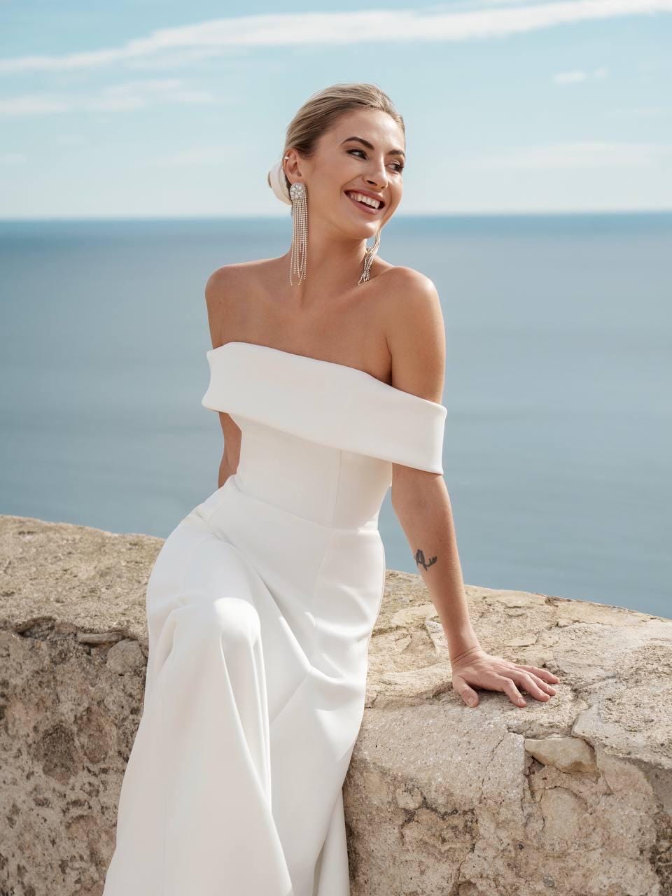 Modern Crepe Wedding Dress, Boat Neckline Bridal Gown, Minimalist A-Line Silhouette with Train, Elegant Wedding Dress for Brides