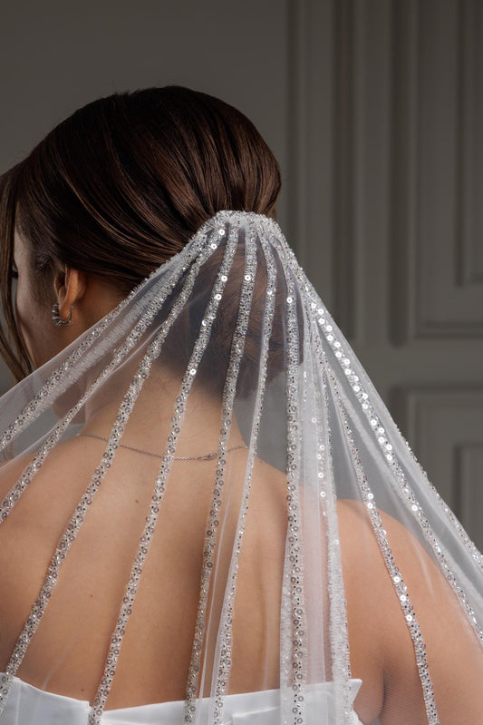 Elegant Bridal Veil with Sparkling Beaded Edges, Long Cathedral Veil for Bride with shimmering stripes made of sparkling beads and sequins