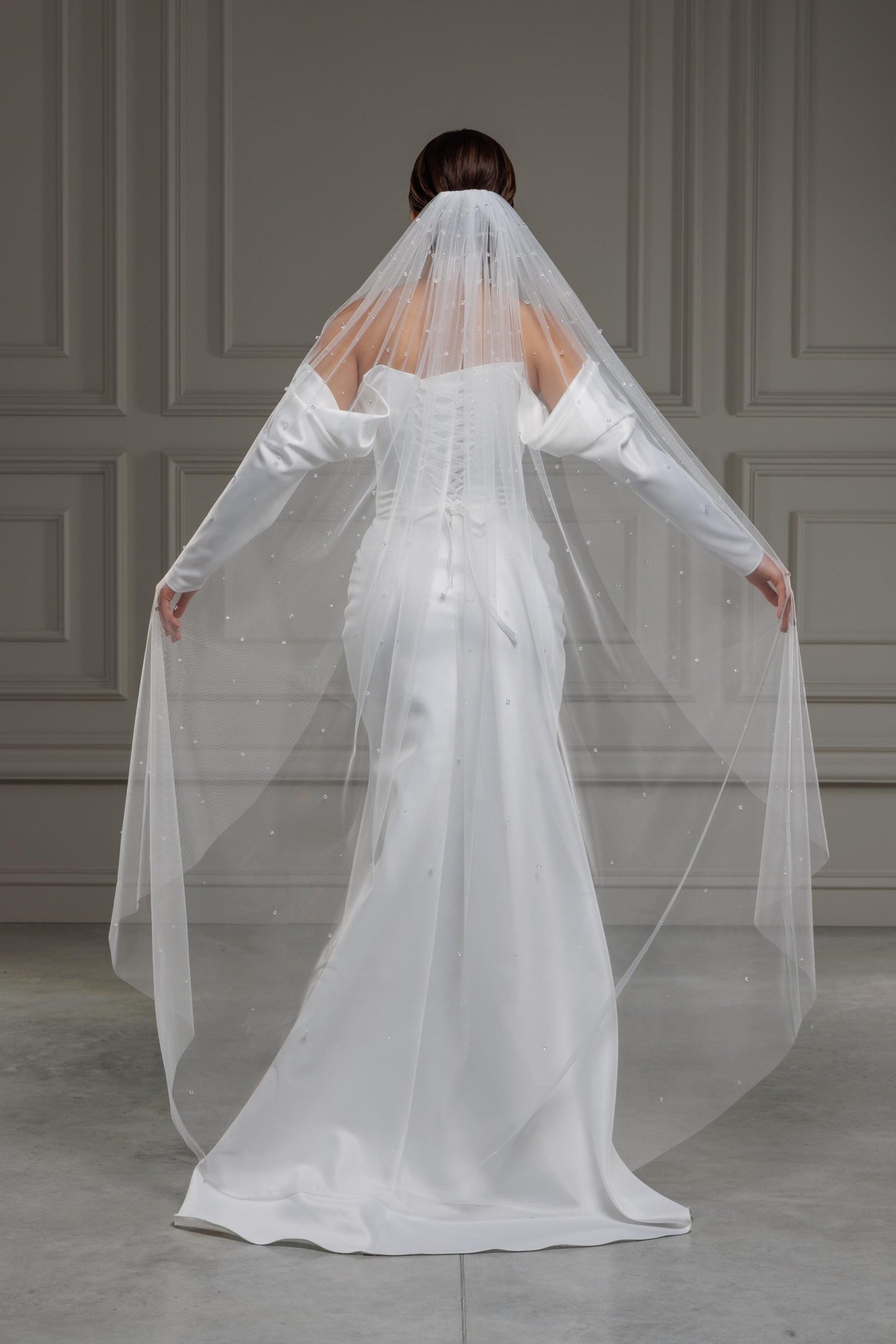 Bridal Veil with Crystal Details, Luxury Classic Sheer Tulle, Custom Timeless White Fingertip Veil with Scattered Pearls