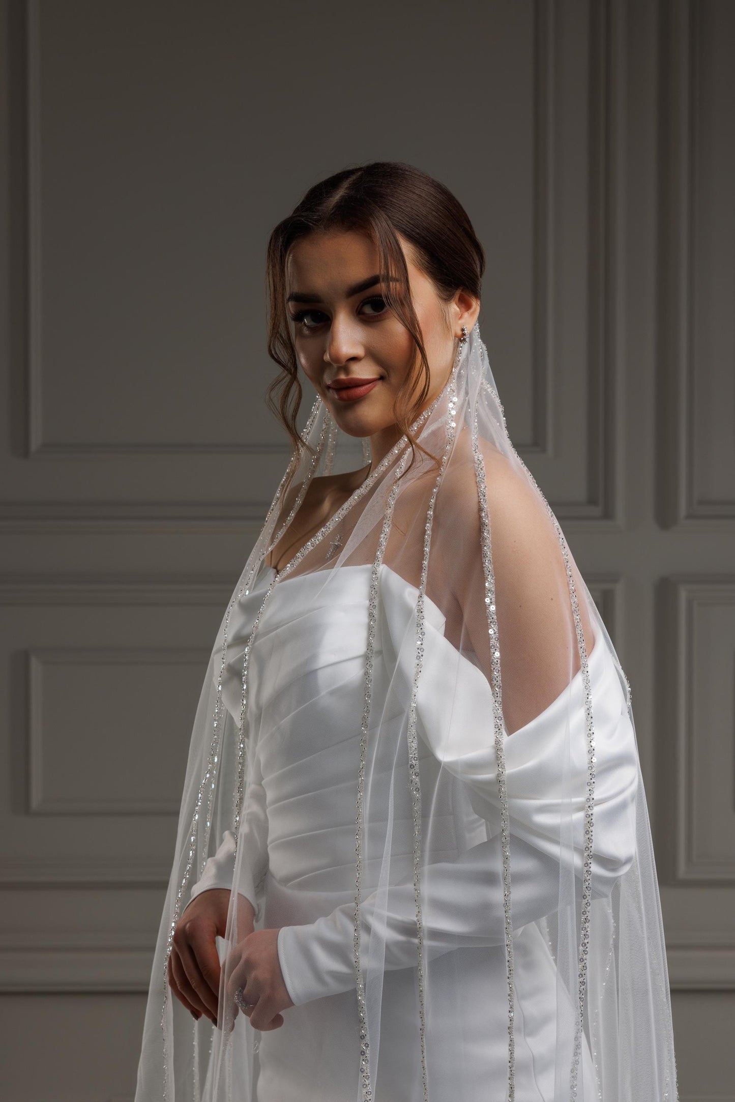 Elegant Bridal Veil with Sparkling Beaded Edges, Long Cathedral Veil for Bride with shimmering stripes made of sparkling beads and sequins