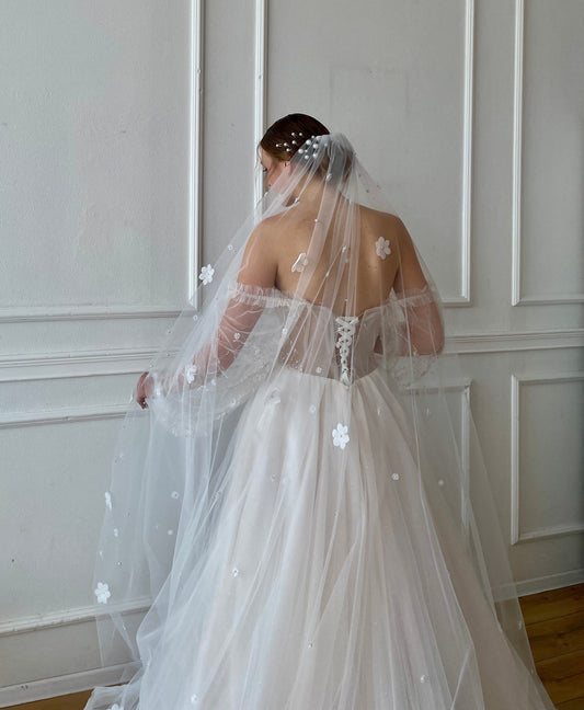 long floral veil, 3D flower effect veil, luxury chapel veil | Veil with flowers | wedding long veil | wedding veil with flower and pearls