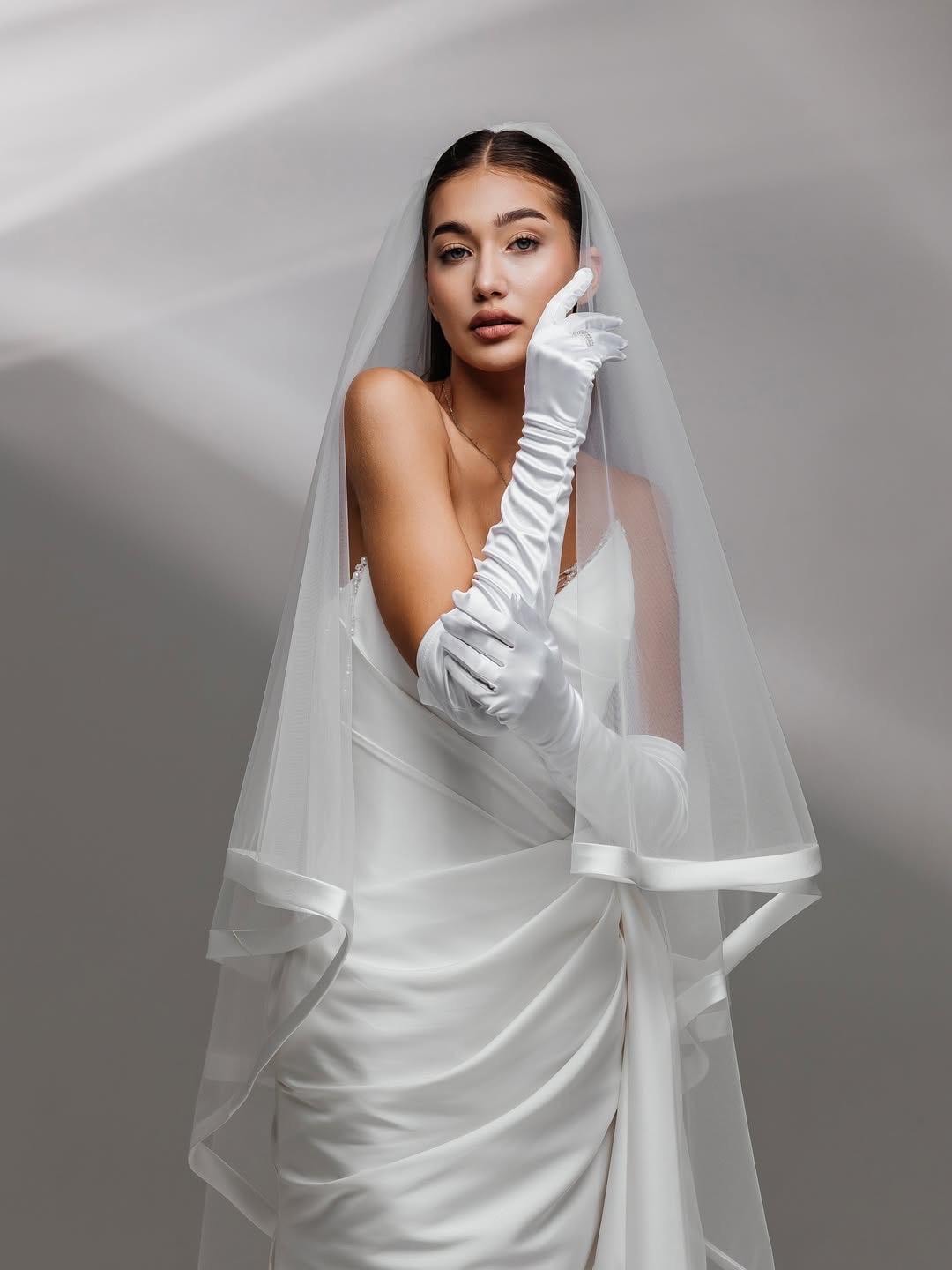 Elegant Satin-Trim Bridal Veil - Classic 150cm Width, High-Quality Tulle, Sophisticated Wedding Accessory two tier veil