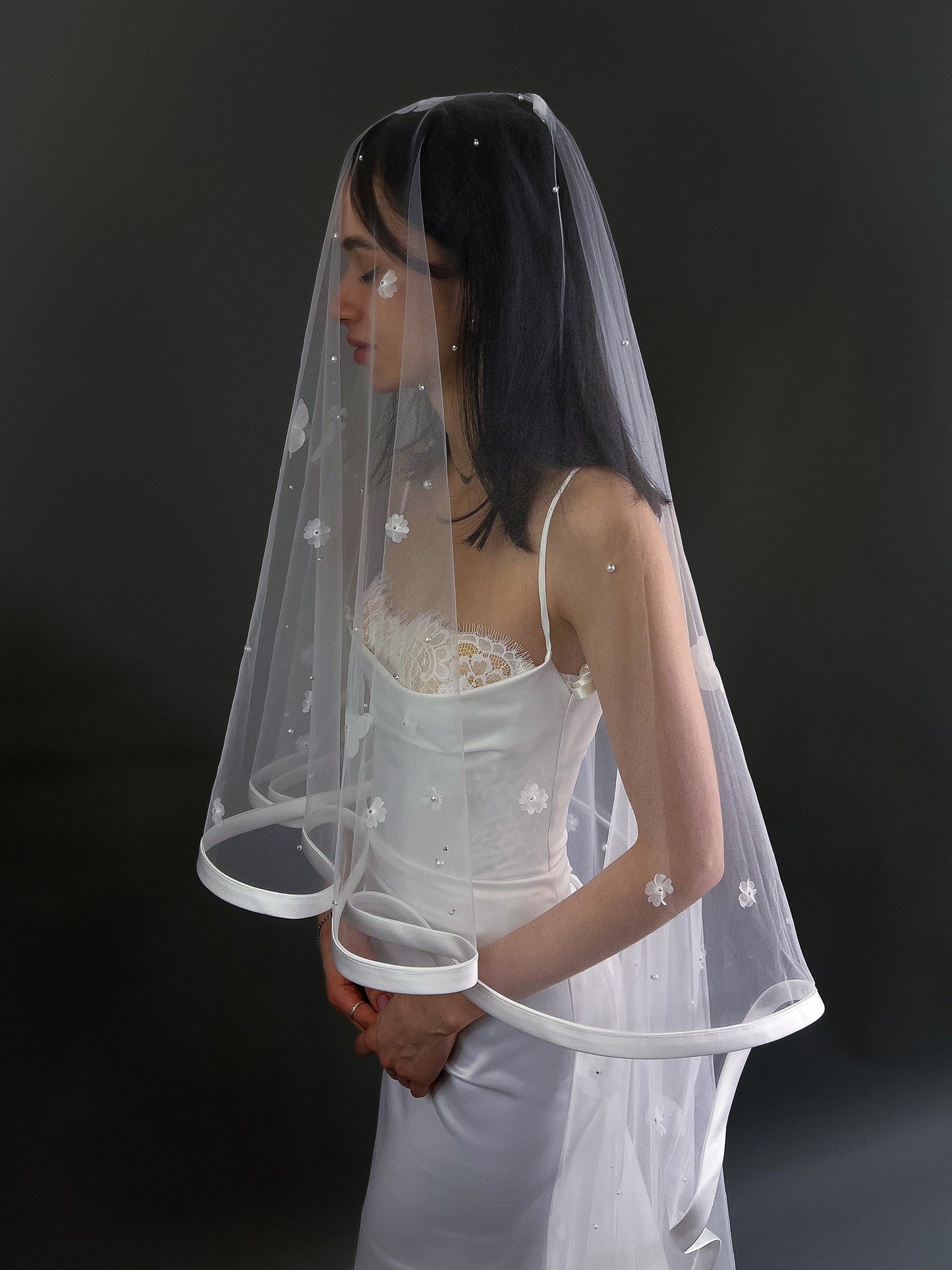 Floral Wedding Veil with Satin Ribbon Edge – Soft Tulle Veil with 3D Flowers