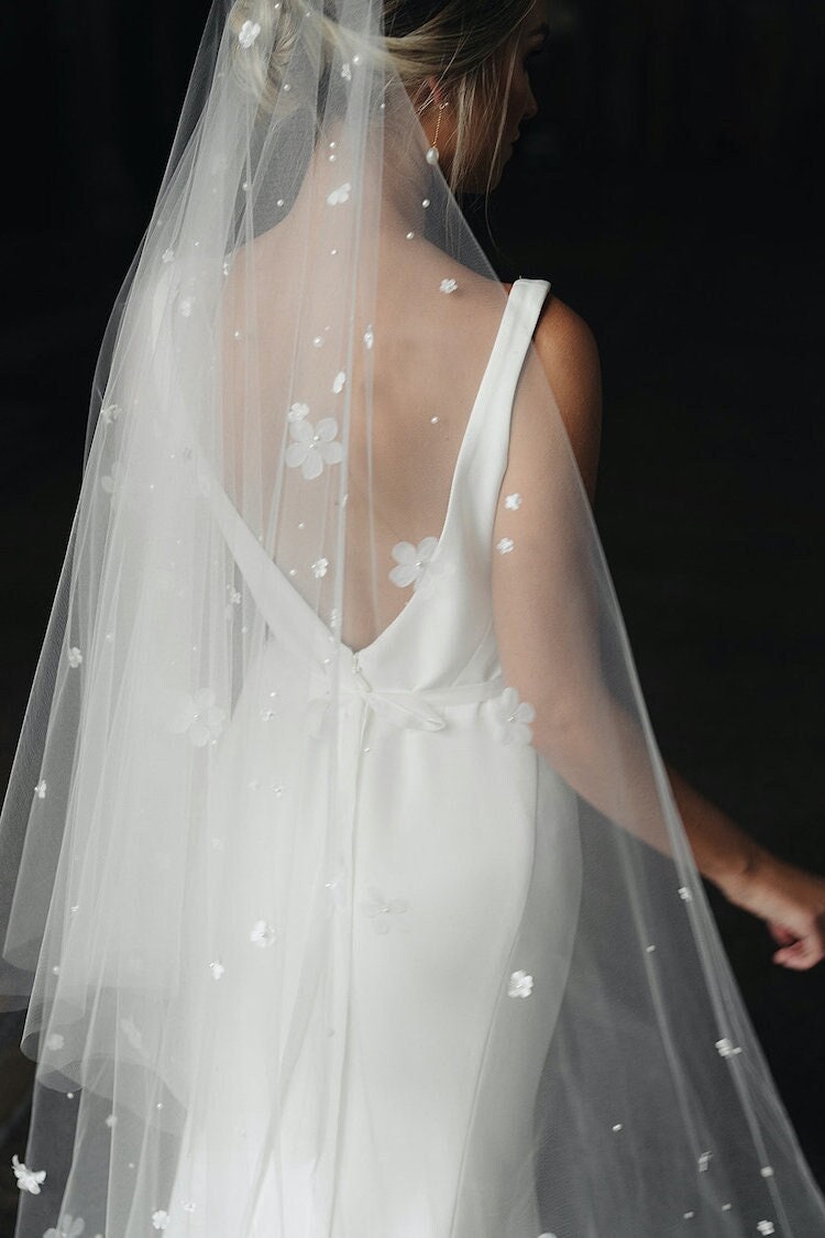 Floral Pearl Wedding Veil
