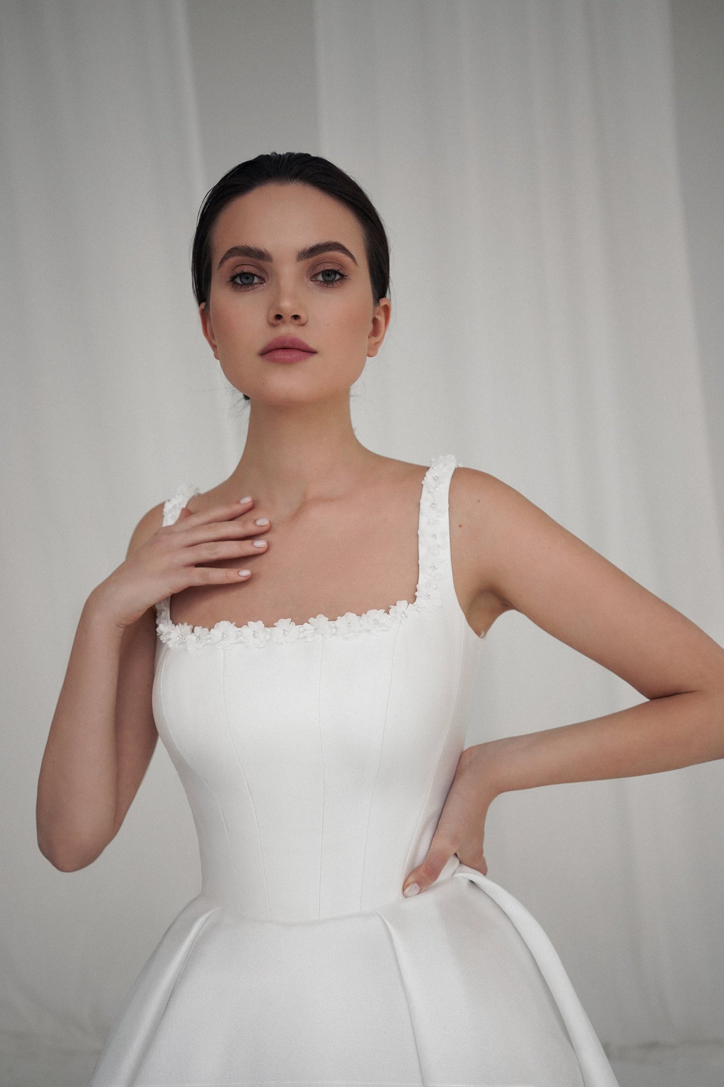 PROTEGO – Regal Elegance in a Modern Silhouette