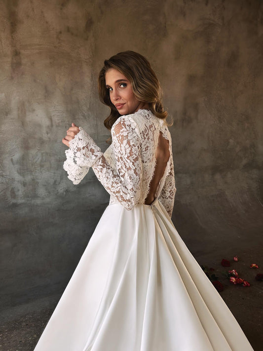 Bell Sleeve Wedding Dresses | Boho & Vintage Bridal Gowns Tesoro Si! Bell Sleeve Wedding Dresses | Boho & Vintage Bridal Gowns Tesoro Si!