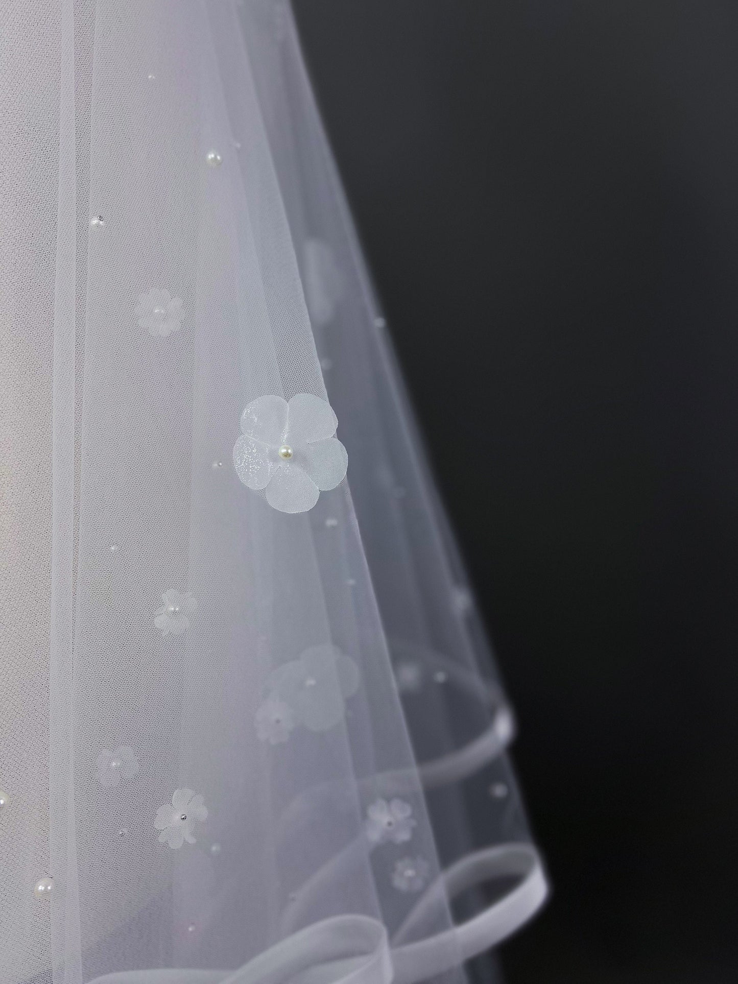 Floral Wedding Veil with Satin Ribbon Edge – Soft Tulle Veil with 3D Flowers