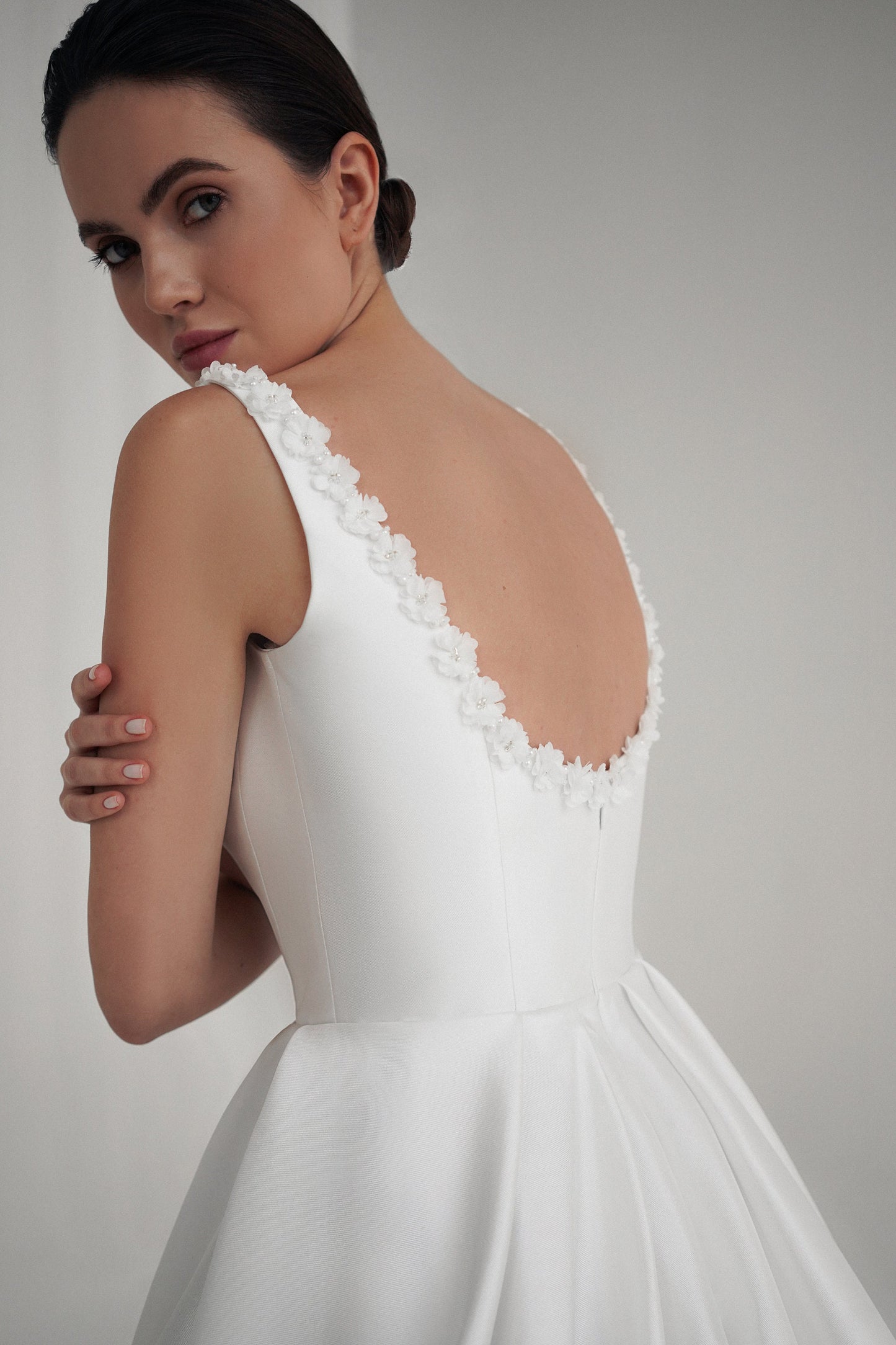 PROTEGO – Regal Elegance in a Modern Silhouette