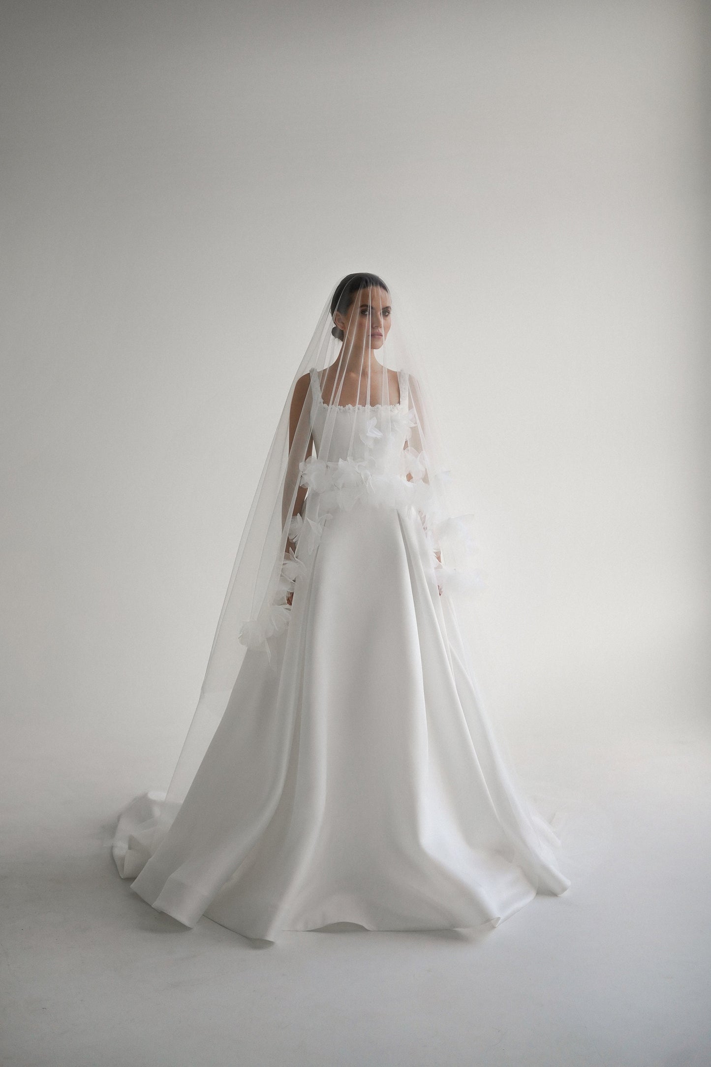 PROTEGO – Regal Elegance in a Modern Silhouette