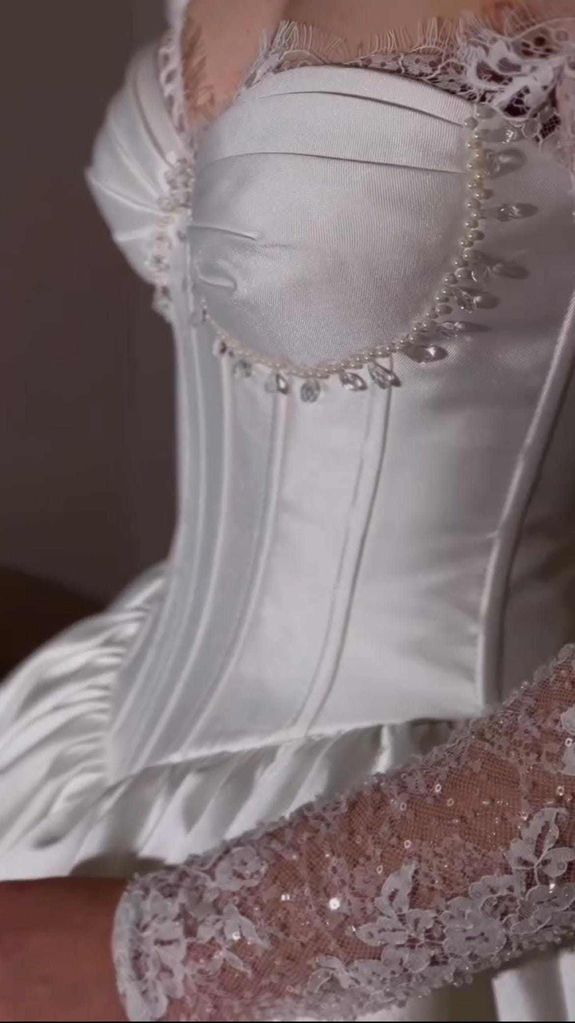 Princess Wedding Dress with Basque Corset, Mikado & Chantilly Lace, Glamorous Off-Shoulder Gown with Lace Sleeves, Luxurious Bridal Dress