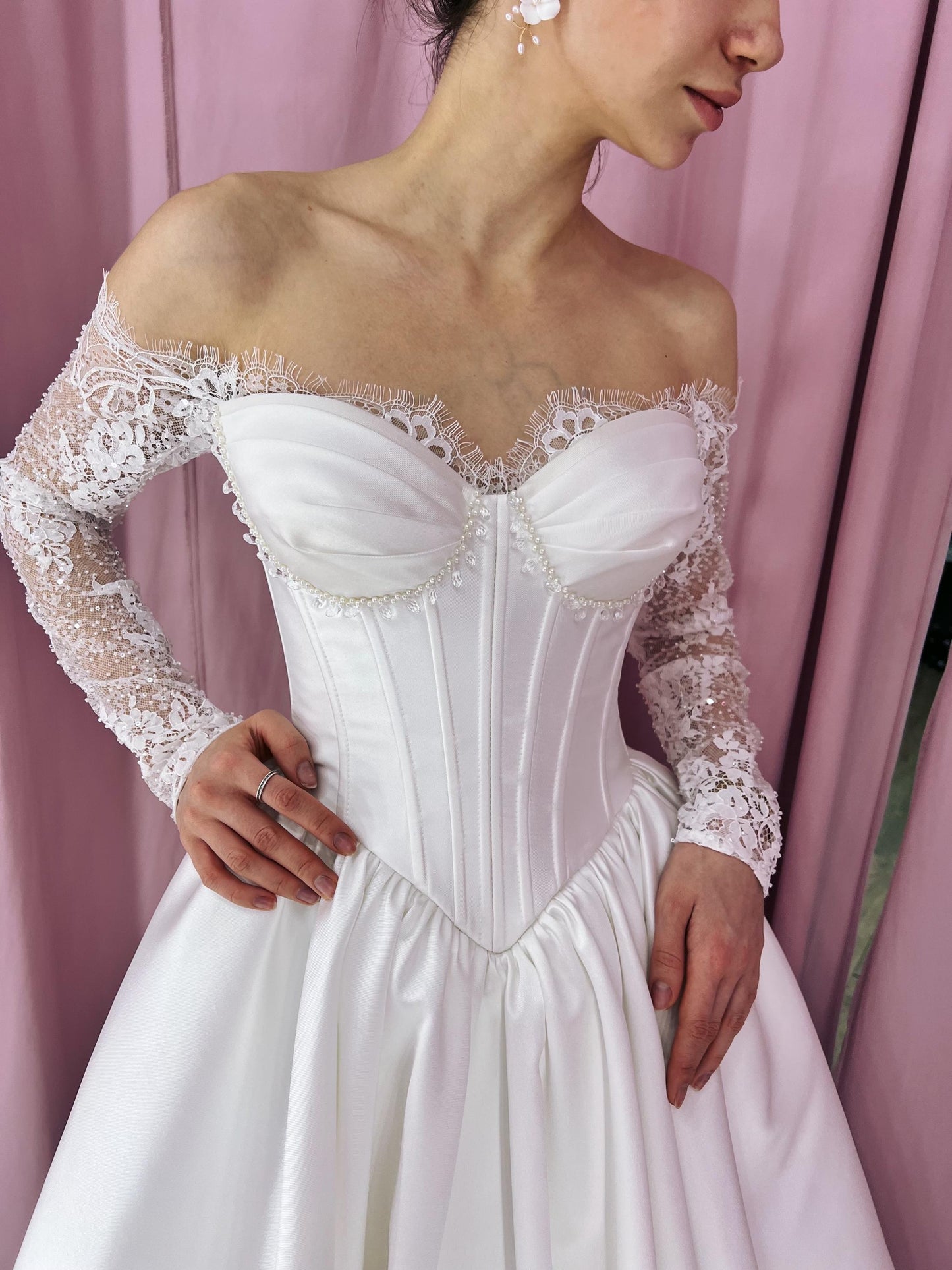 Princess Wedding Dress with Basque Corset, Mikado & Chantilly Lace, Glamorous Off-Shoulder Gown with Lace Sleeves, Luxurious Bridal Dress