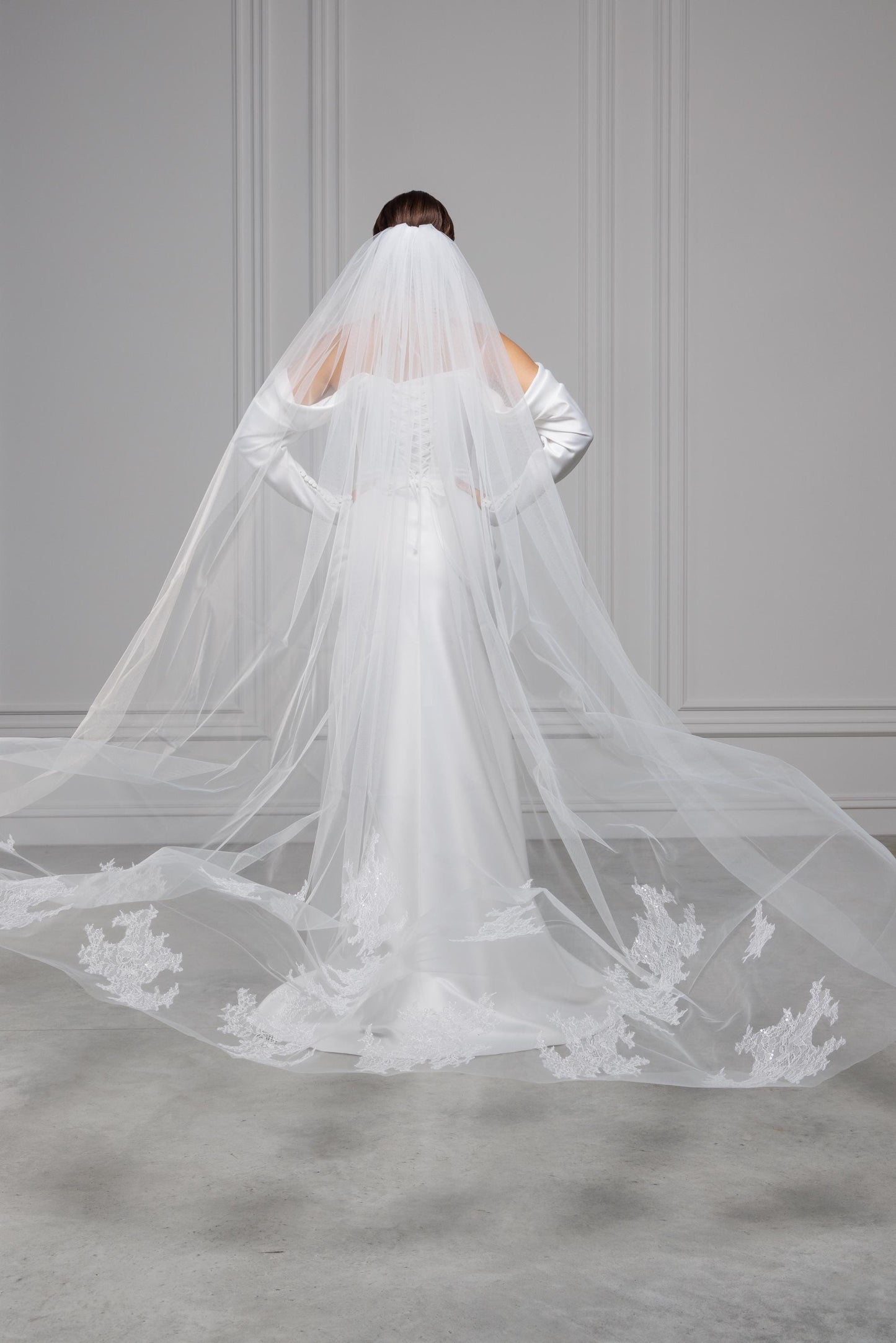 Luxurious One-Tier Cathedral Length Lace Veil with Exquisite Embroidered chantilly lace Detail for Brides, Custom Mantilla Wedding Veil