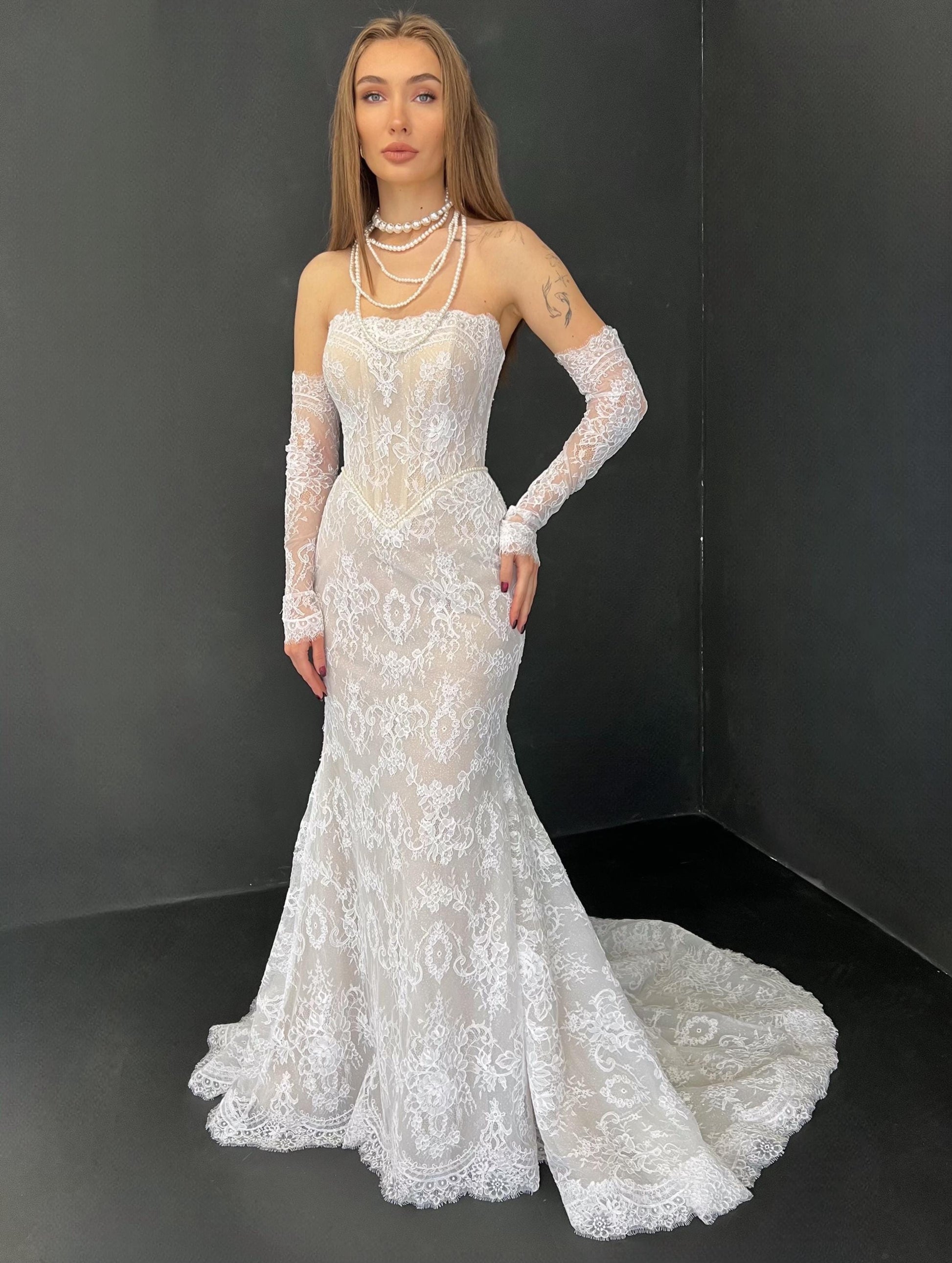 Luxury Chantilly Lace Mermaid Wedding Dress with Basque Corset, Pearl Embellishments, Detachable Sleeves, Glitter Layer & Train