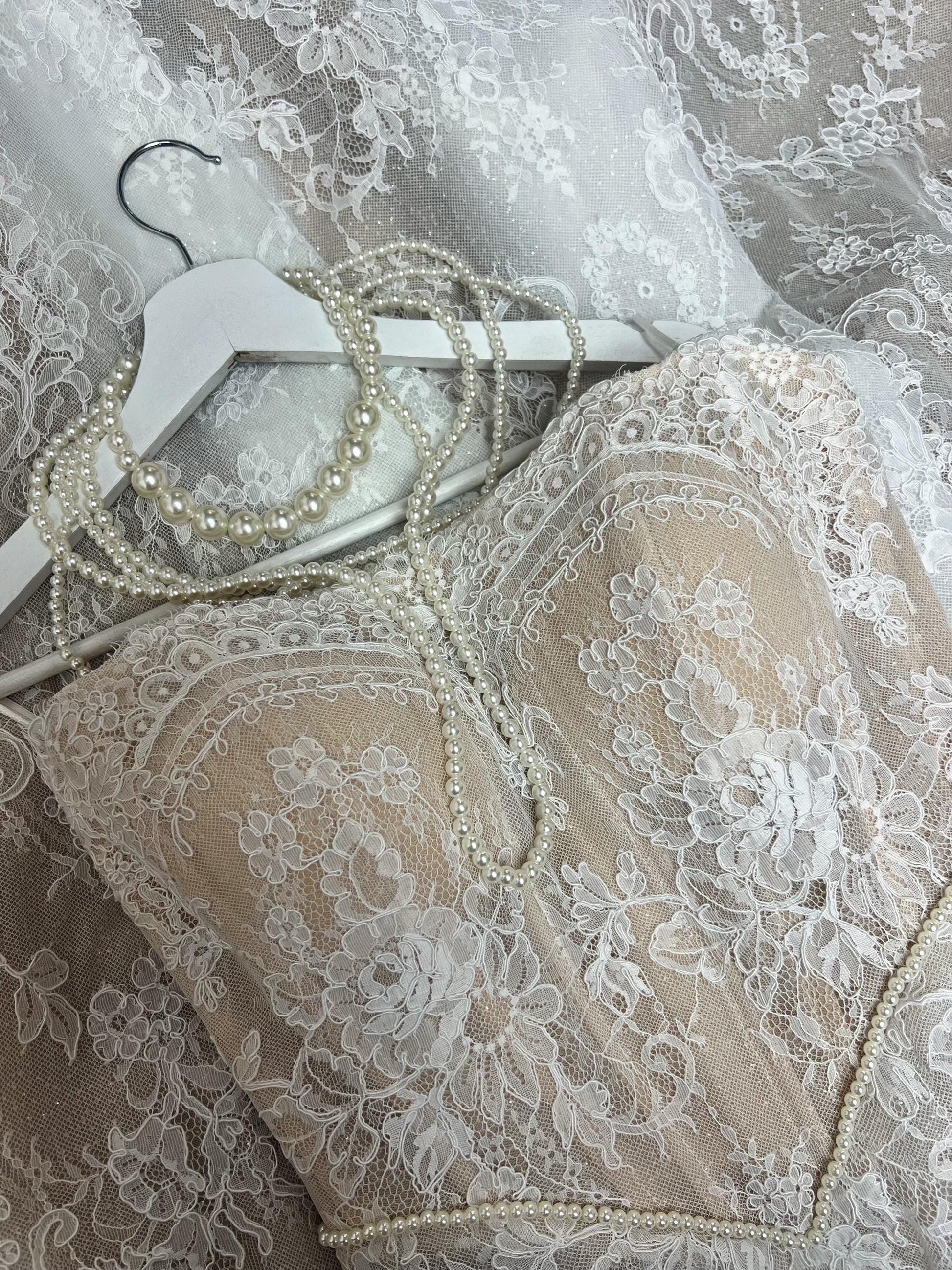Luxury Chantilly Lace Mermaid Wedding Dress with Basque Corset, Pearl Embellishments, Detachable Sleeves, Glitter Layer & Train