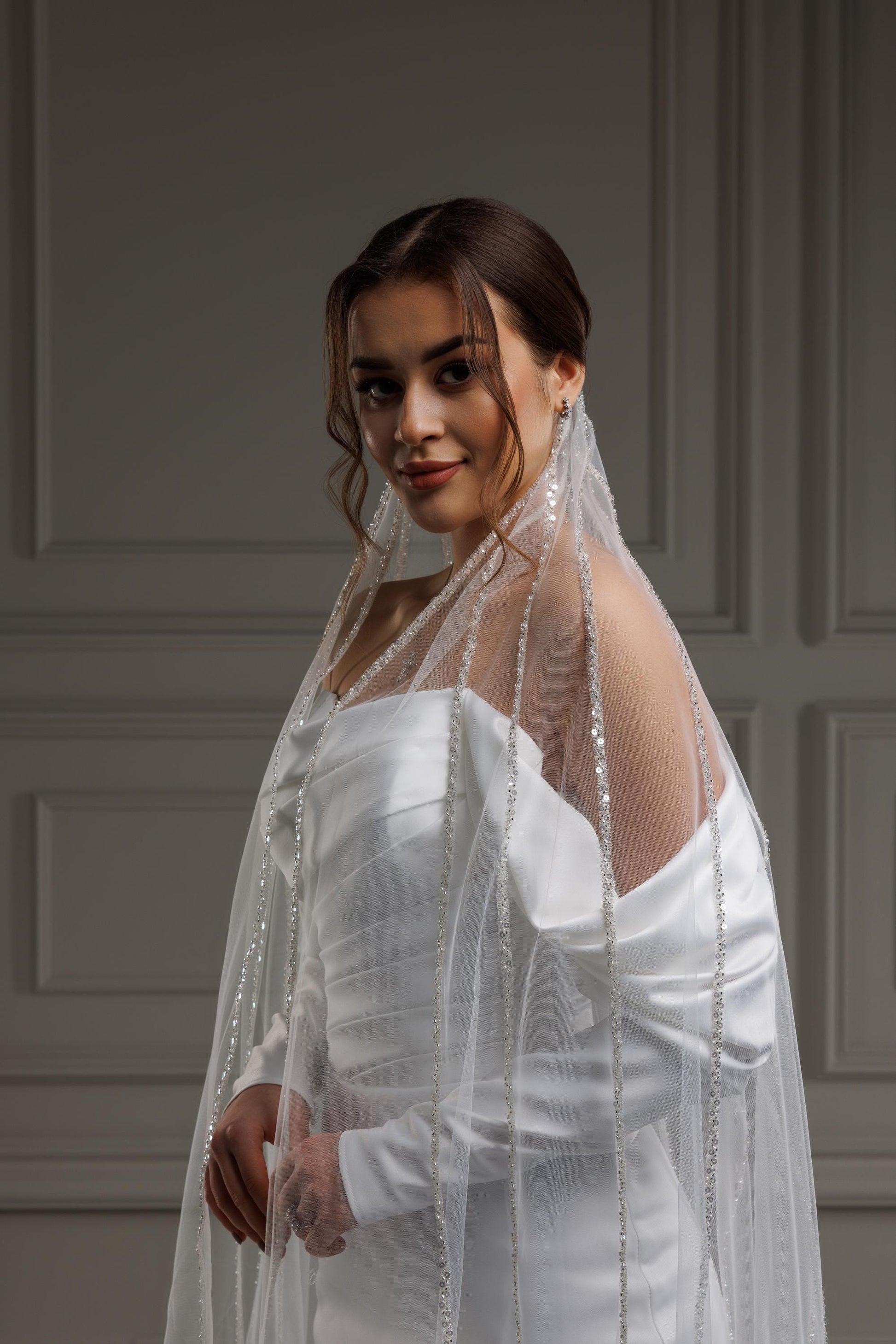 Elegant Bridal Veil with Sparkling Beaded Edges, Long Cathedral Veil for Bride with shimmering stripes made of sparkling beads and sequins