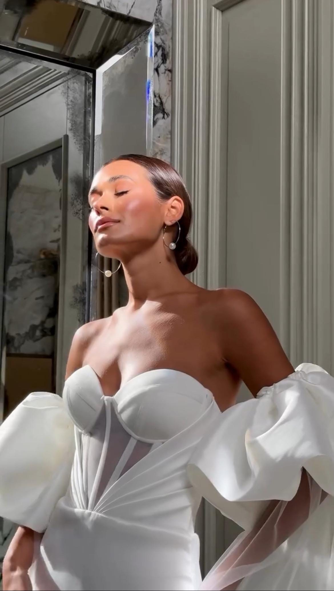 Luxury Mermaid Wedding Dress with Corset Bodice, Mikado Fabric, Draped Bust, Detachable Puff Sleeves, and Elegant Train