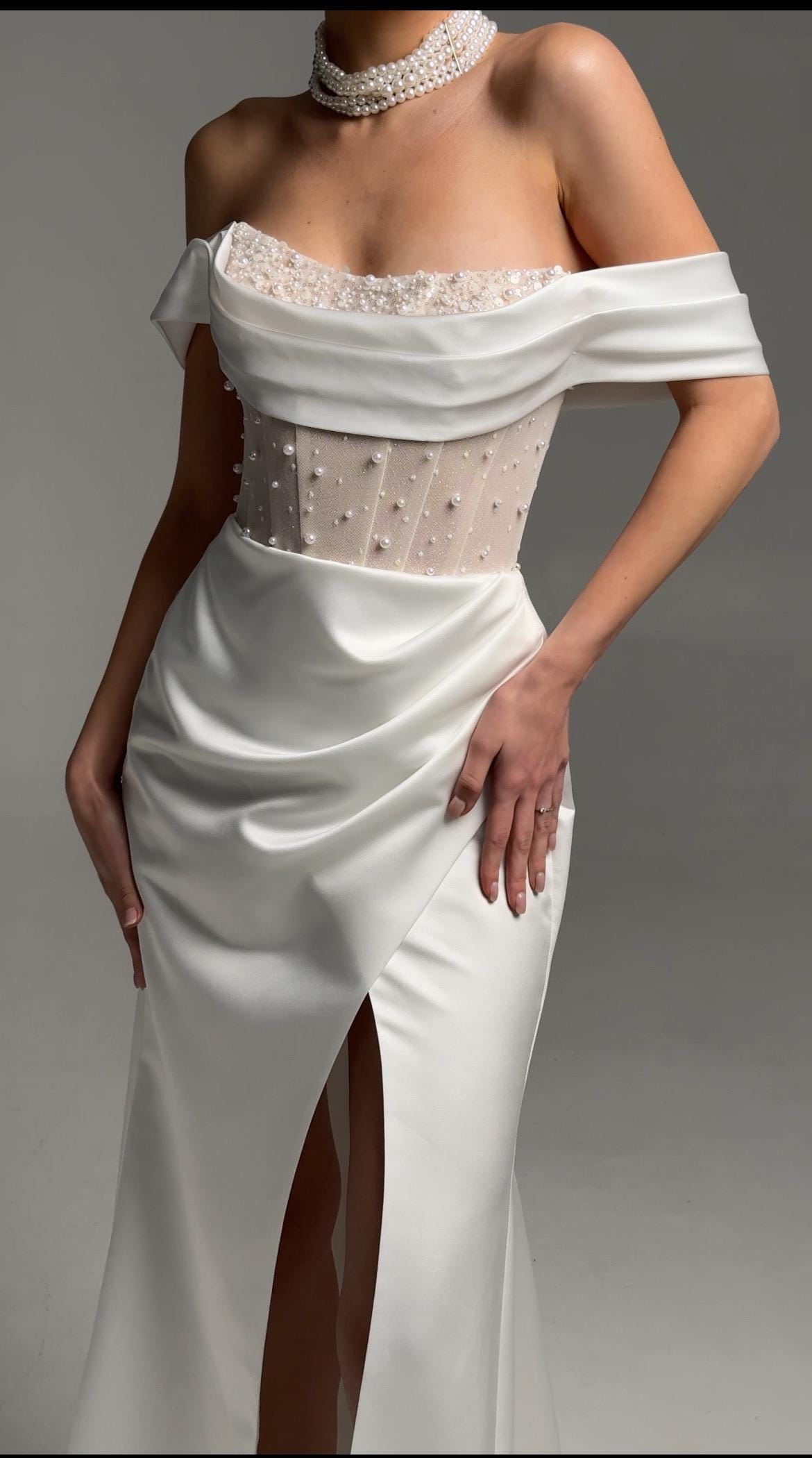 Elegant Satin Wedding Dress – Off-Shoulder Corset with Pearl Embroidery – High-Slit Wrap Skirt – Modern Bridal Gown – Custom Wedding Dress