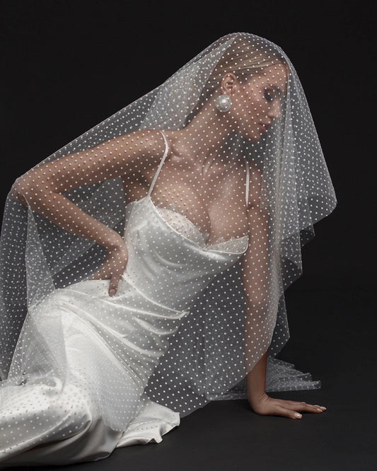 Polka dot veil,Spotted veil,Tulle polka dot veil, Dotted veil, Cathedral polka dot veil, Polka dot wedding veil,Vintage ivory polka dot veil