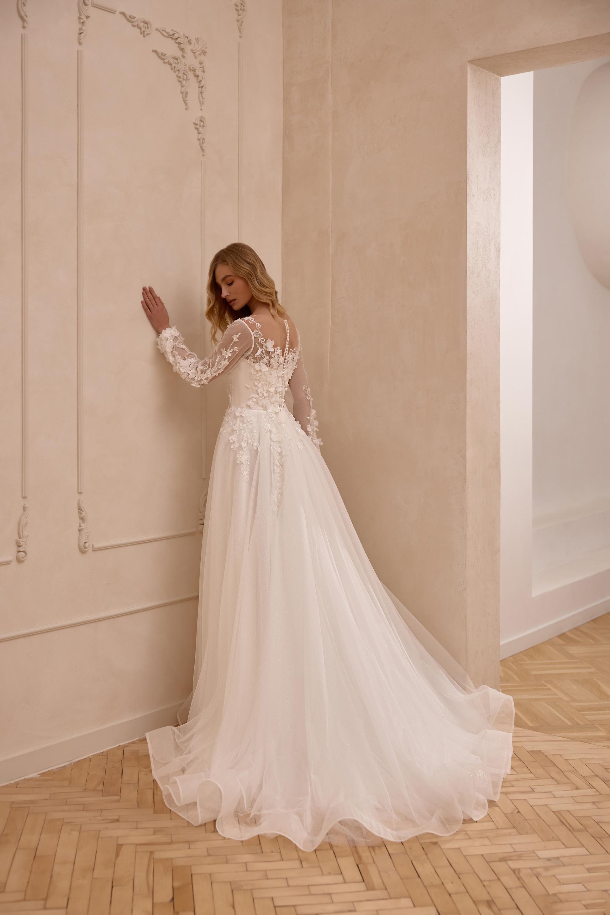 3D Applique Wedding Dress with Long Sleeves, Soft Tulle A-Line Gown with Slit, Lace Bridal Gown with Train, Fairy Romantic Style