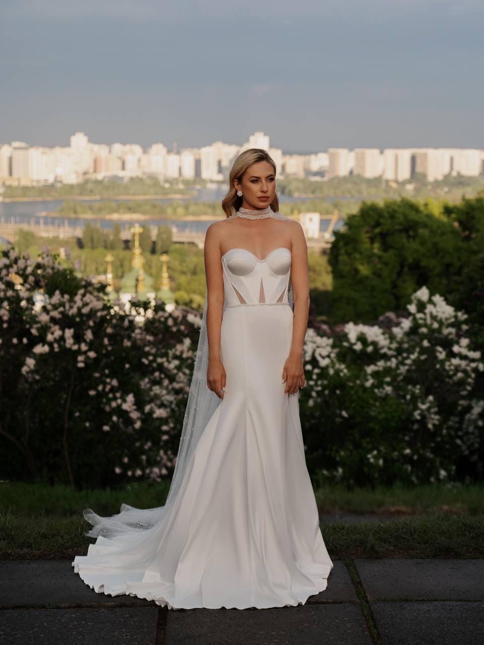 Mermaid Wedding Dress with Illusion Corset and Pearl Tulle Cape – Strapless Sweetheart Bridal Gown with Train