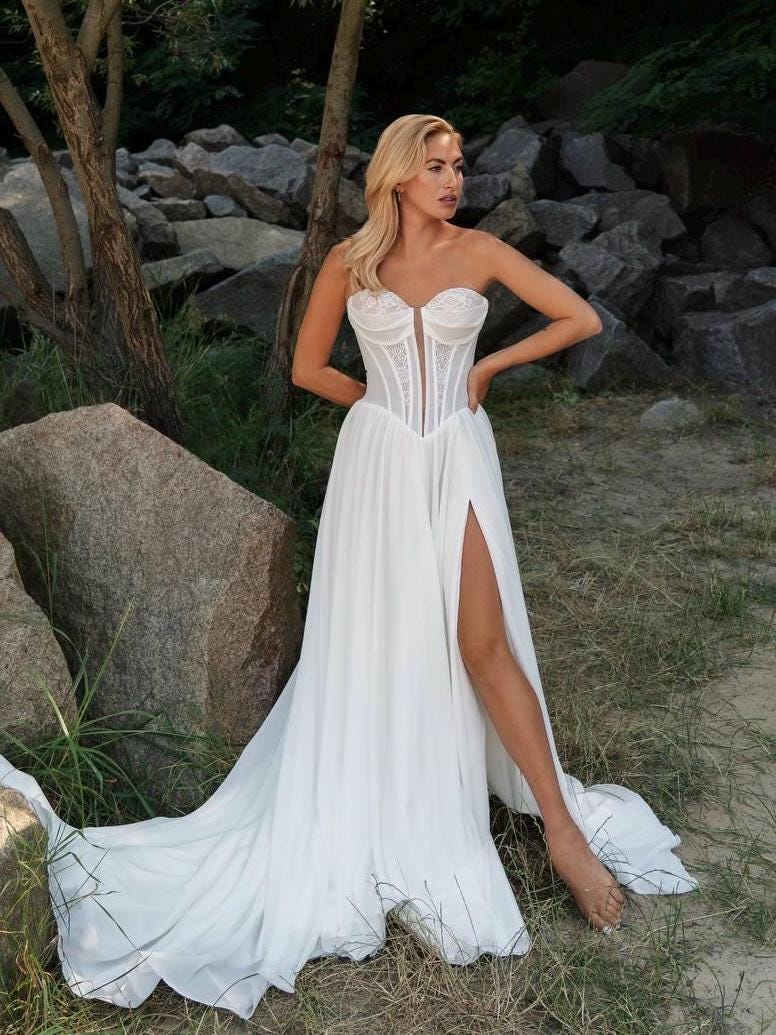 Boho Chiffon Corset Wedding Dress with Lace Inserts, High Slit Bridal Gown, Strapless Basque Waist Beach Wedding Dress