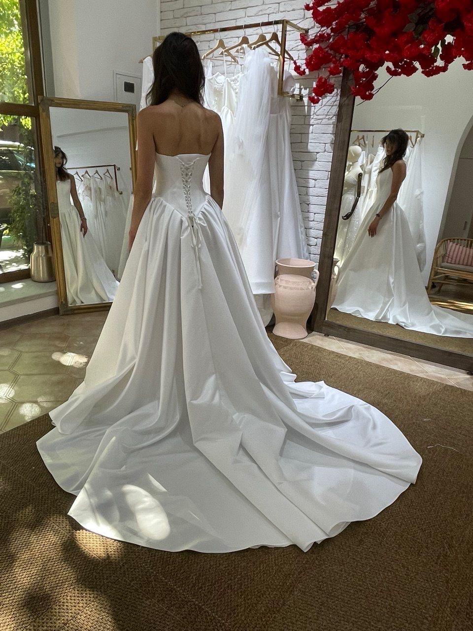 Satin Wedding Dress with Corset Bodice, Basque Waist, A-Line Skirt and Train, Elegant Bridal Gown, Minimalist Strapless Dress