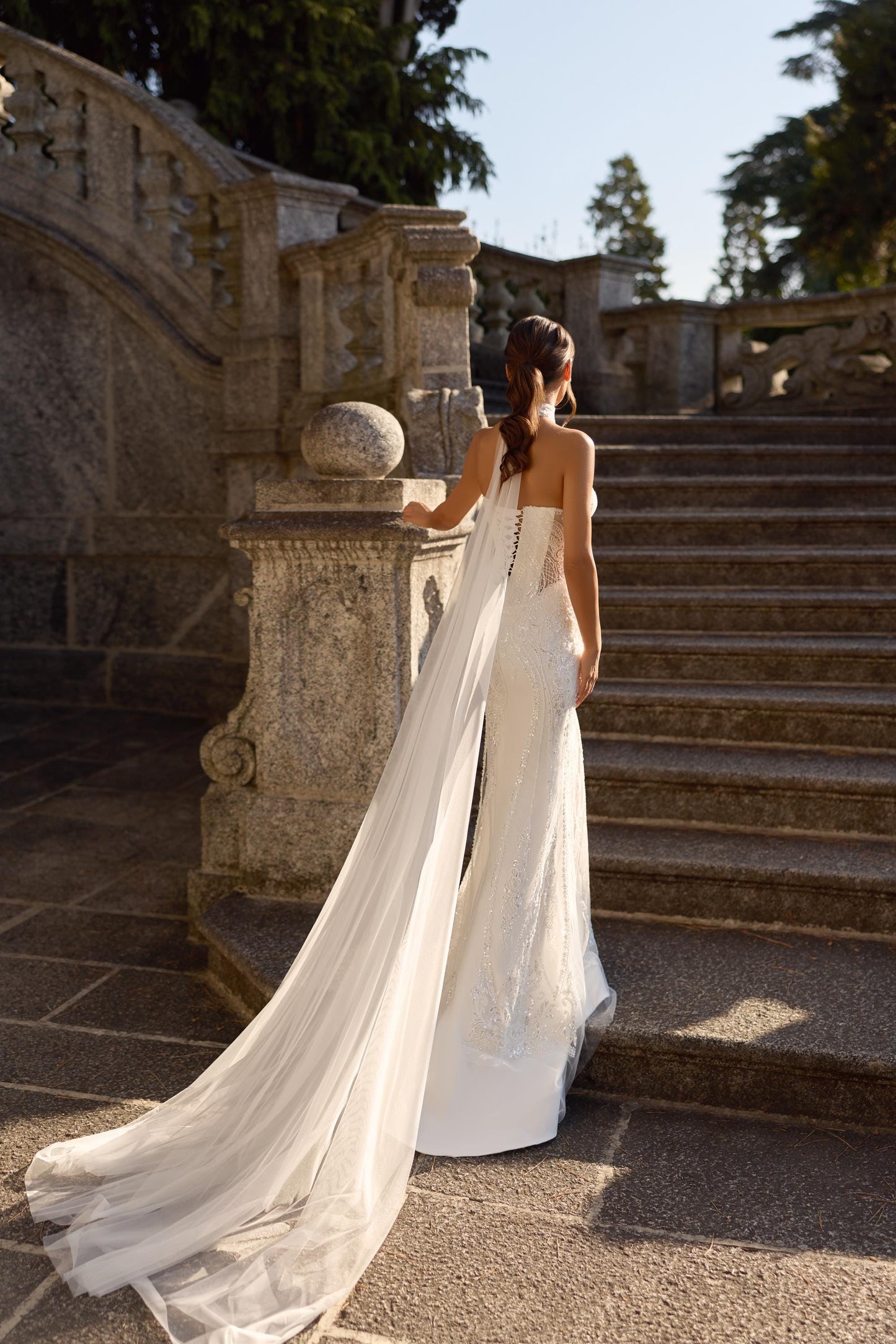 Strapless Lace Wedding Dress Mermaid Bridal Gown With Detachable Cape Elegant Corset Luxury Bride Dress