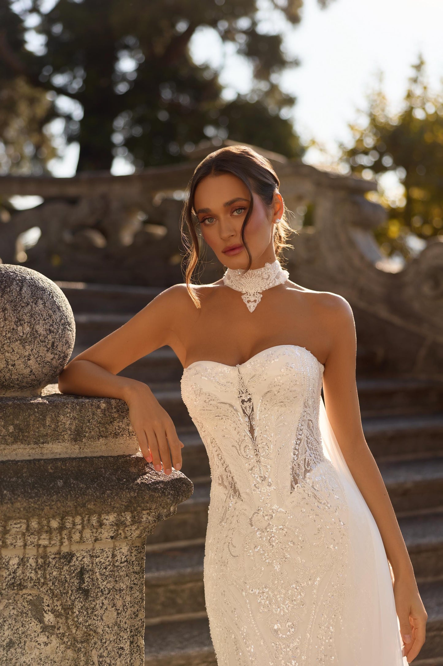 Strapless Lace Wedding Dress Mermaid Bridal Gown With Detachable Cape Elegant Corset Luxury Bride Dress
