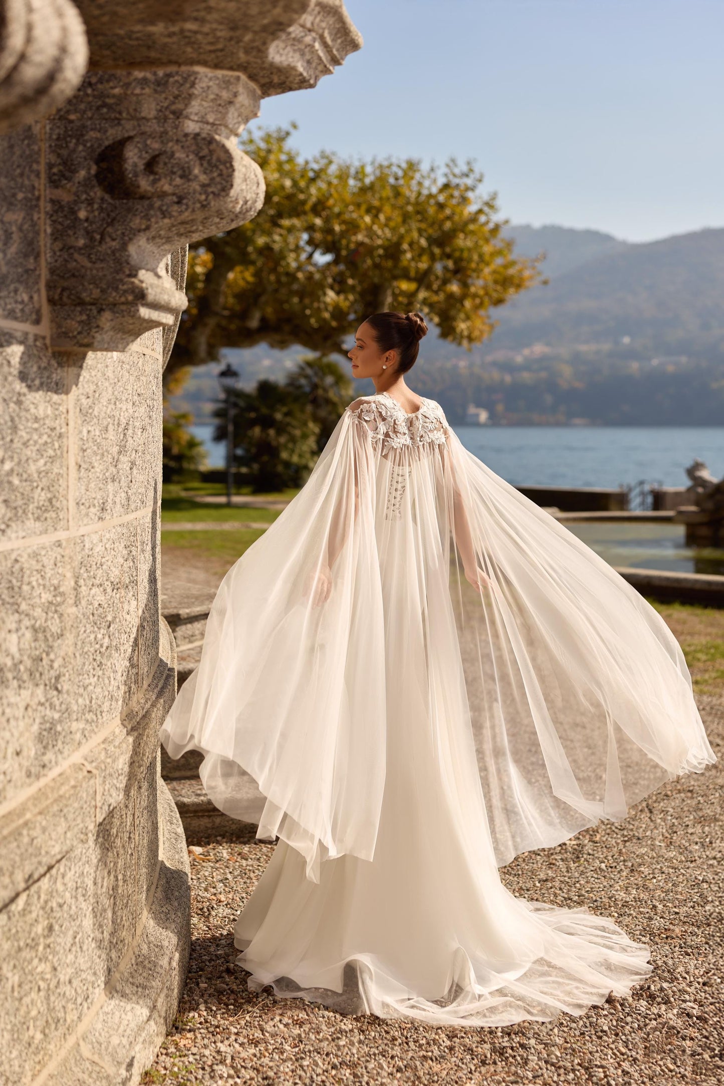 Crepe Wedding Dress with Cape, Minimalist Bridal Gown, Elegant Mermaid Wedding Dress, Modern Bridal Look, Chic Bride