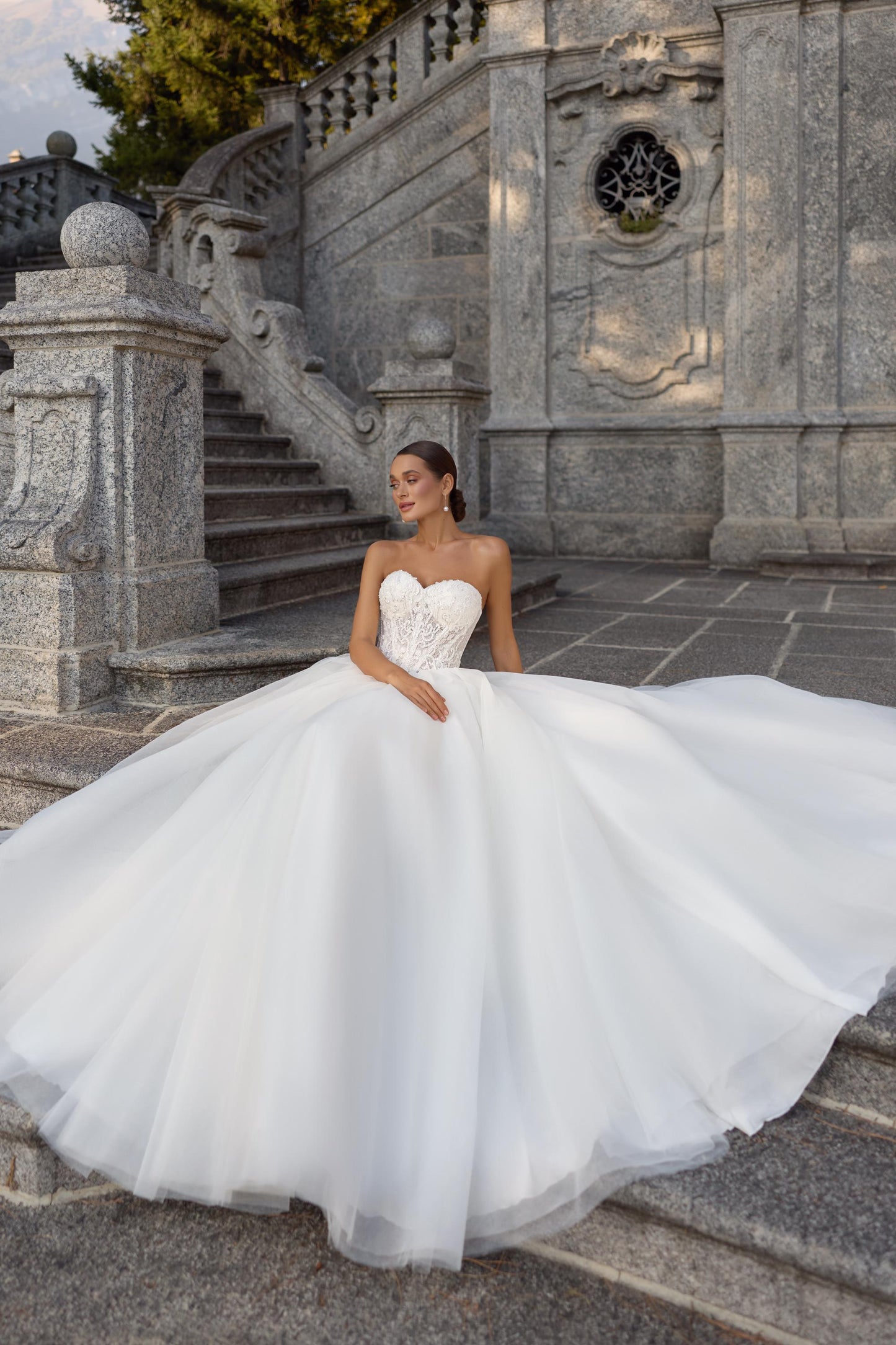 Wedding Dress Ball Gown Lace Corset Bridal Gown Off Shoulder Tulle Skirt Luxury Romantic Wedding Dress