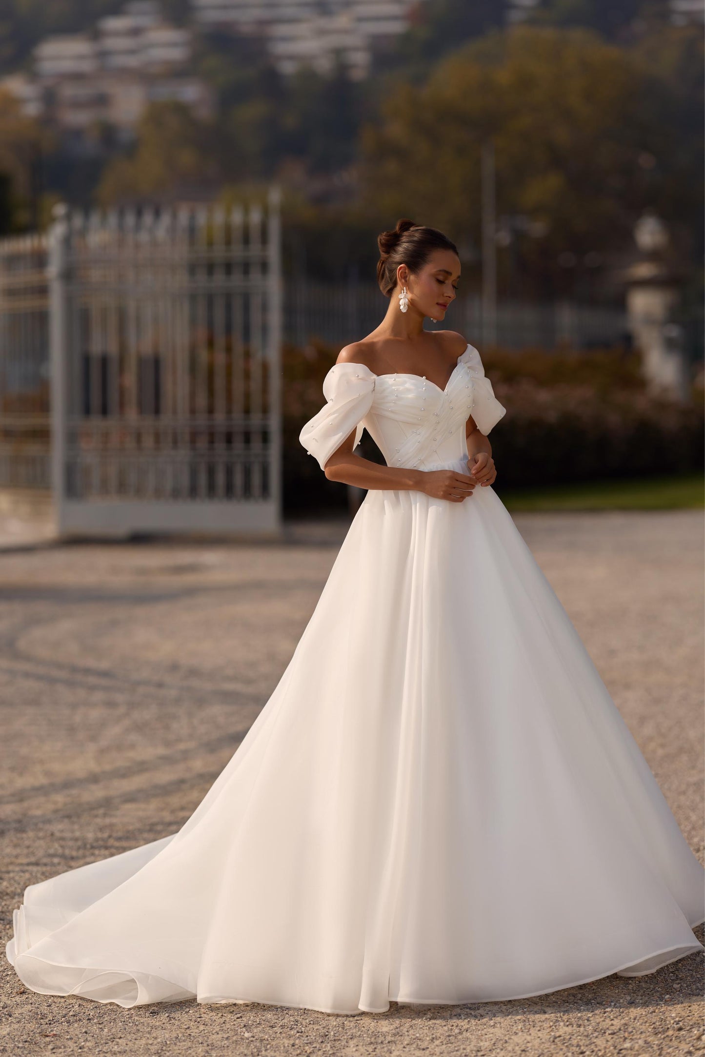 Off Shoulder Wedding Dress A Line Pearl Bridal Gown Corset Bodice Tulle Skirt Elegant Modern Bride Dress