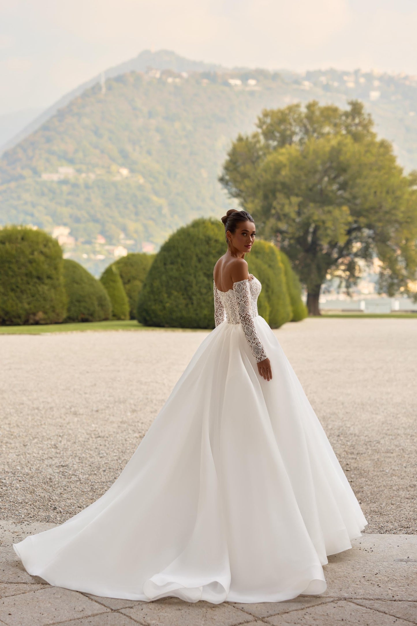 Wedding Dress Lace Corset A Line Bridal Gown Tulle Skirt Beaded Bodice Elegant Romantic Bridal Dress