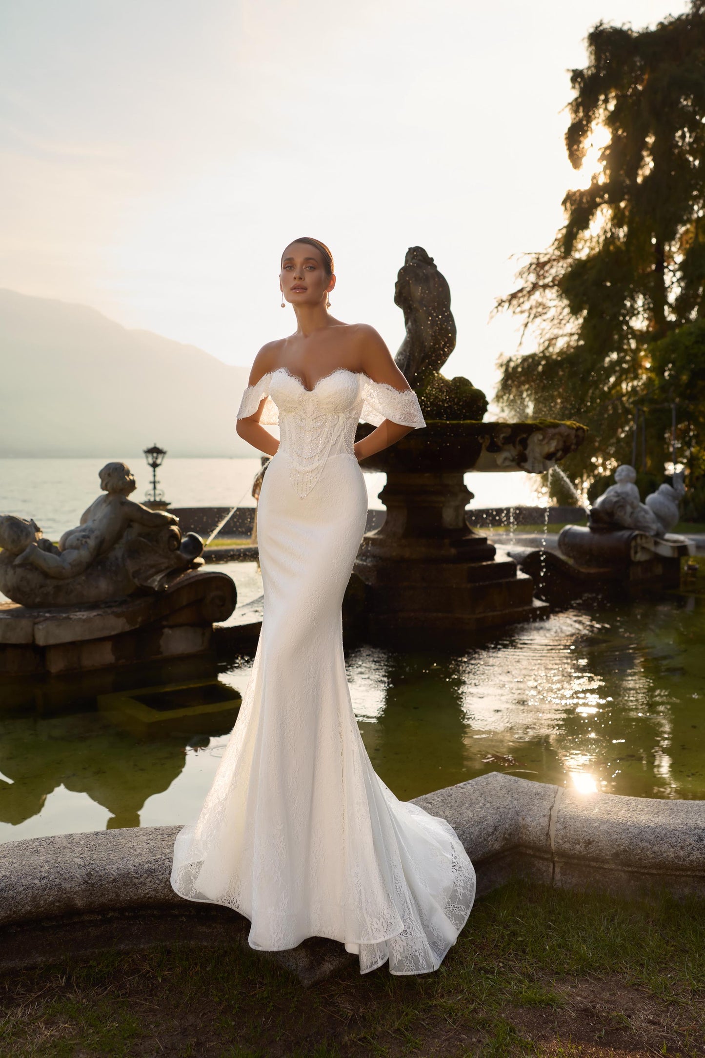 Wedding Dress Off Shoulder Lace Mermaid Gown Detachable Overskirt Romantic Bridal Dress Elegant Bride