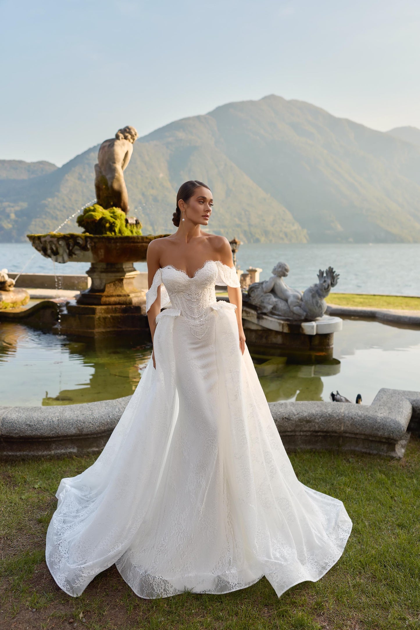 Wedding Dress Off Shoulder Lace Mermaid Gown Detachable Overskirt Romantic Bridal Dress Elegant Bride