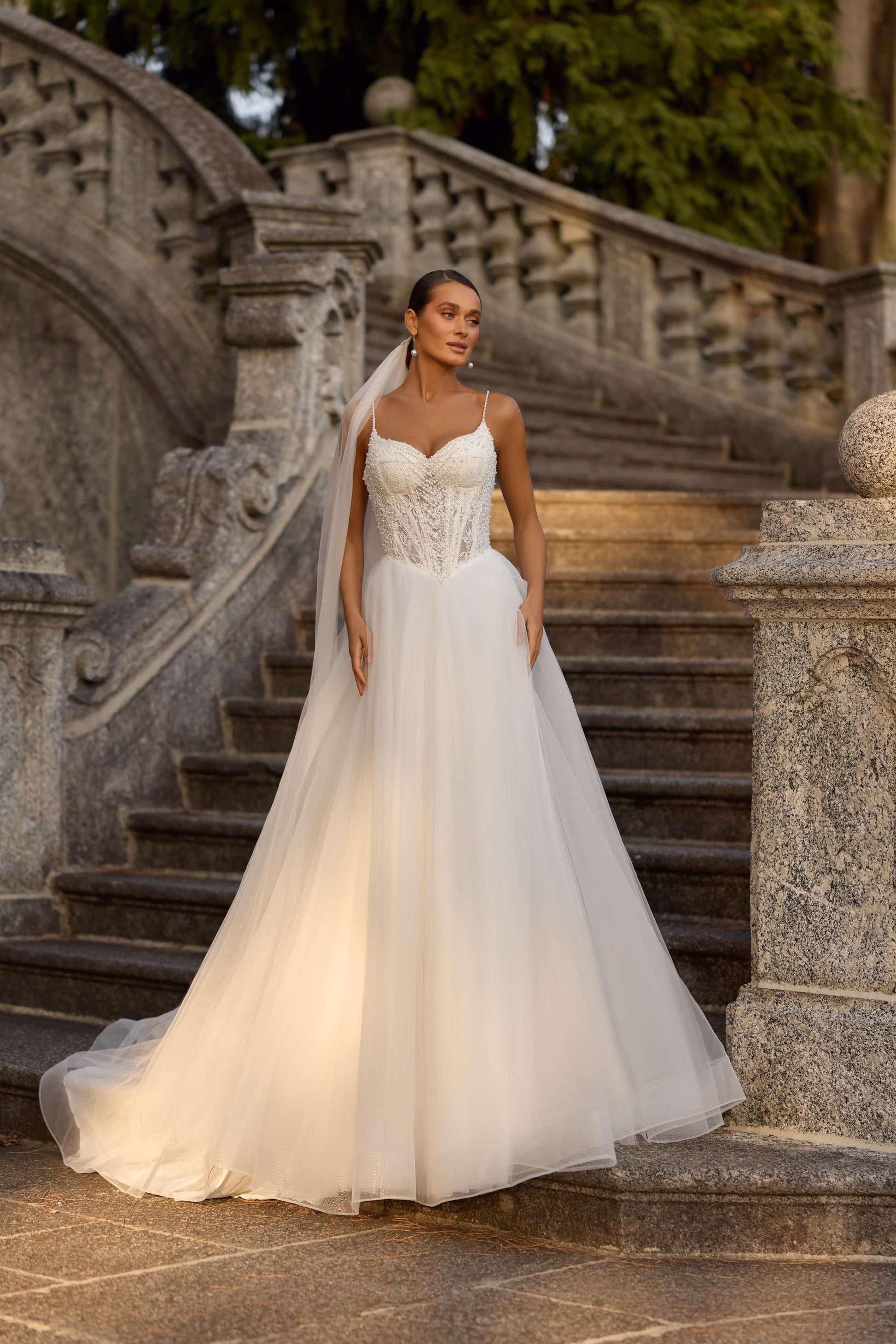 Wedding Dress Lace Corset A Line Bridal Gown Tulle Skirt Beaded Bodice Elegant Romantic Bridal Dress