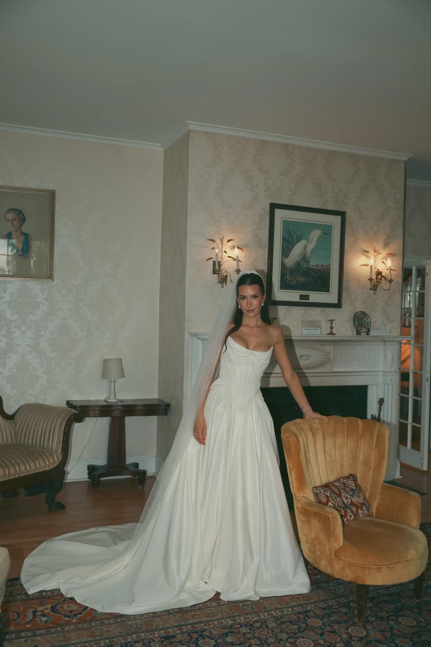 Taffeta wedding dress, corset bridal gown with train, strapless ball gown, minimalist luxury wedding dress bride