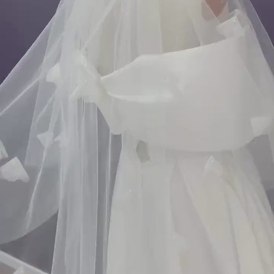 Long Floral Veil | Wedding Veil with 3D Flower Effect | Luxurious Cathedral Chapel Veil | Veil with Flowers and Pearls