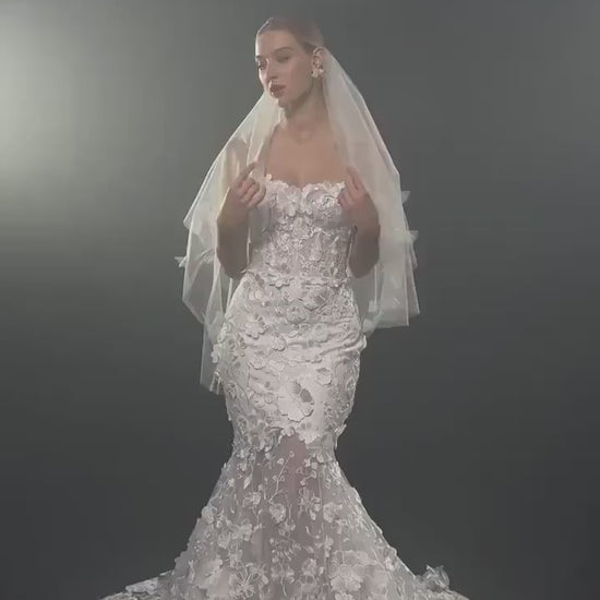 Floral Wedding Veil with 3D Flower Detail, Elegant One Tier Bridal Veil, Romantic Flower Veil for the Sophisticated Bride, veil with flowers