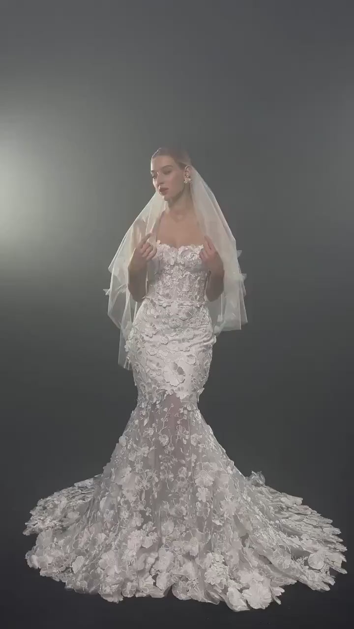 Floral Wedding Veil with 3D Flower Detail, Elegant One Tier Bridal Veil, Romantic Flower Veil for the Sophisticated Bride, veil with flowers