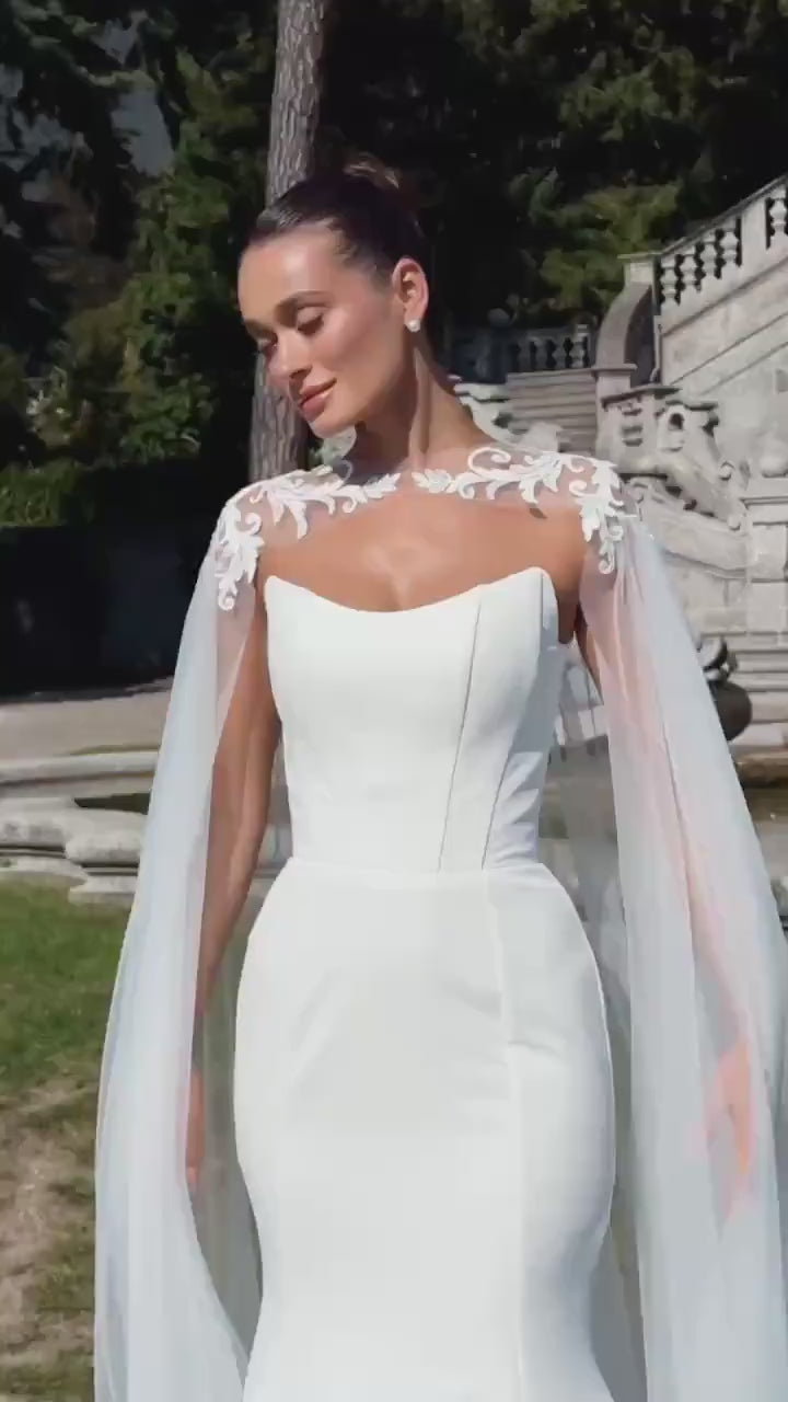 Crepe Wedding Dress with Cape, Minimalist Bridal Gown, Elegant Mermaid Wedding Dress, Modern Bridal Look, Chic Bride